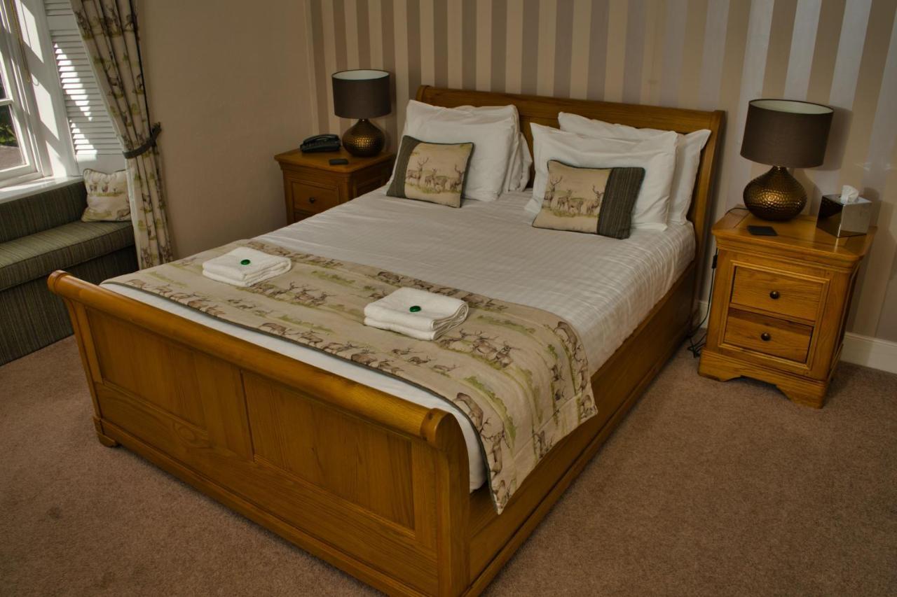 Glen Clova Hotel & Luxury Lodges Millton of Clova Exterior photo