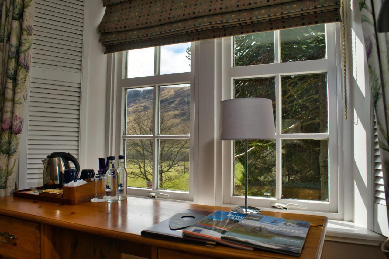 Glen Clova Hotel & Luxury Lodges Millton of Clova Exterior photo