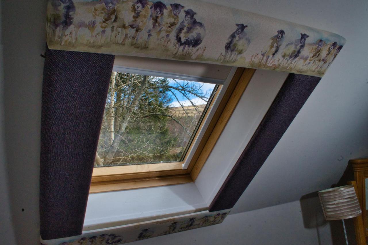 Glen Clova Hotel & Luxury Lodges Millton of Clova Exterior photo