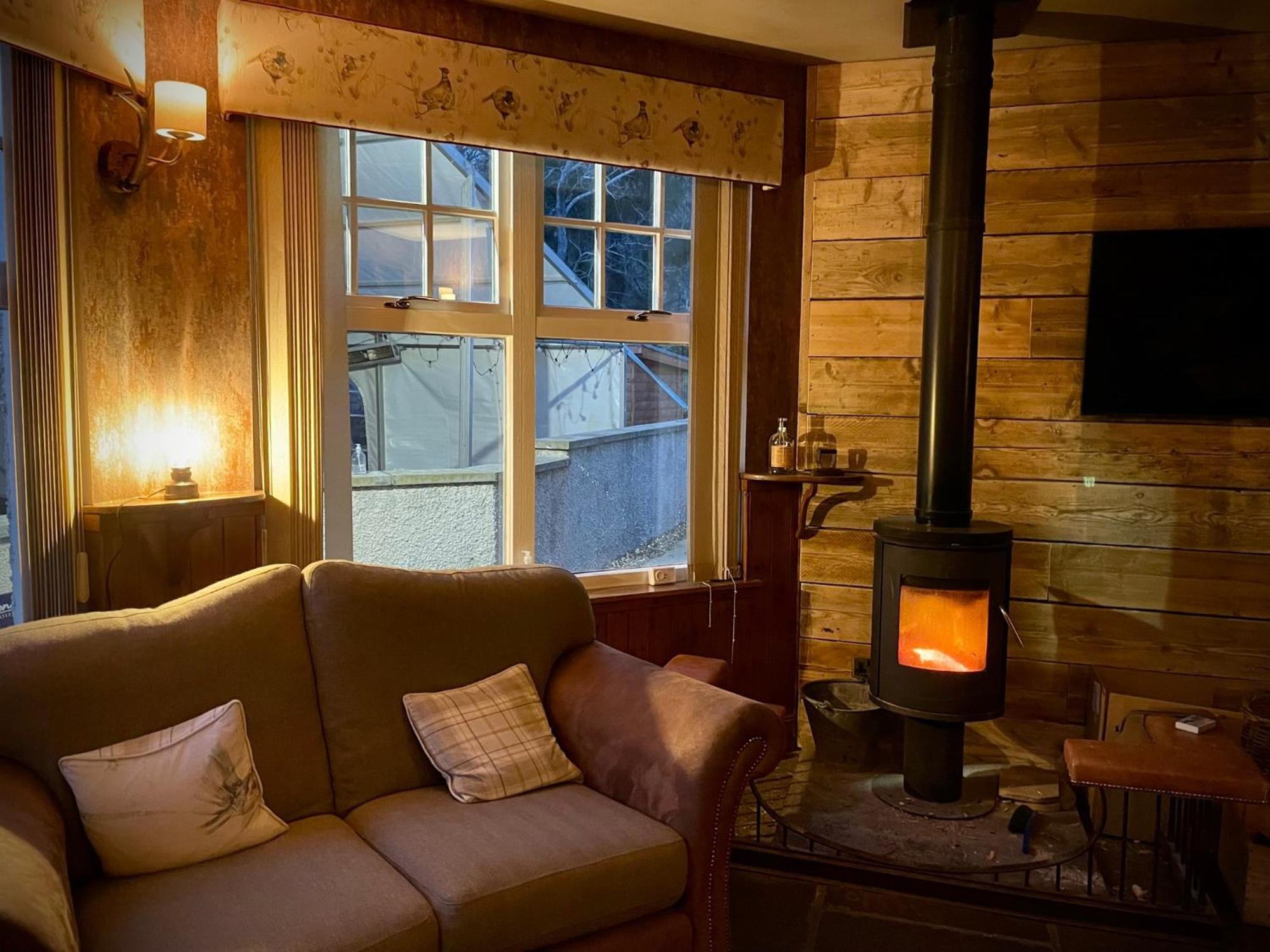 Glen Clova Hotel & Luxury Lodges Millton of Clova Exterior photo