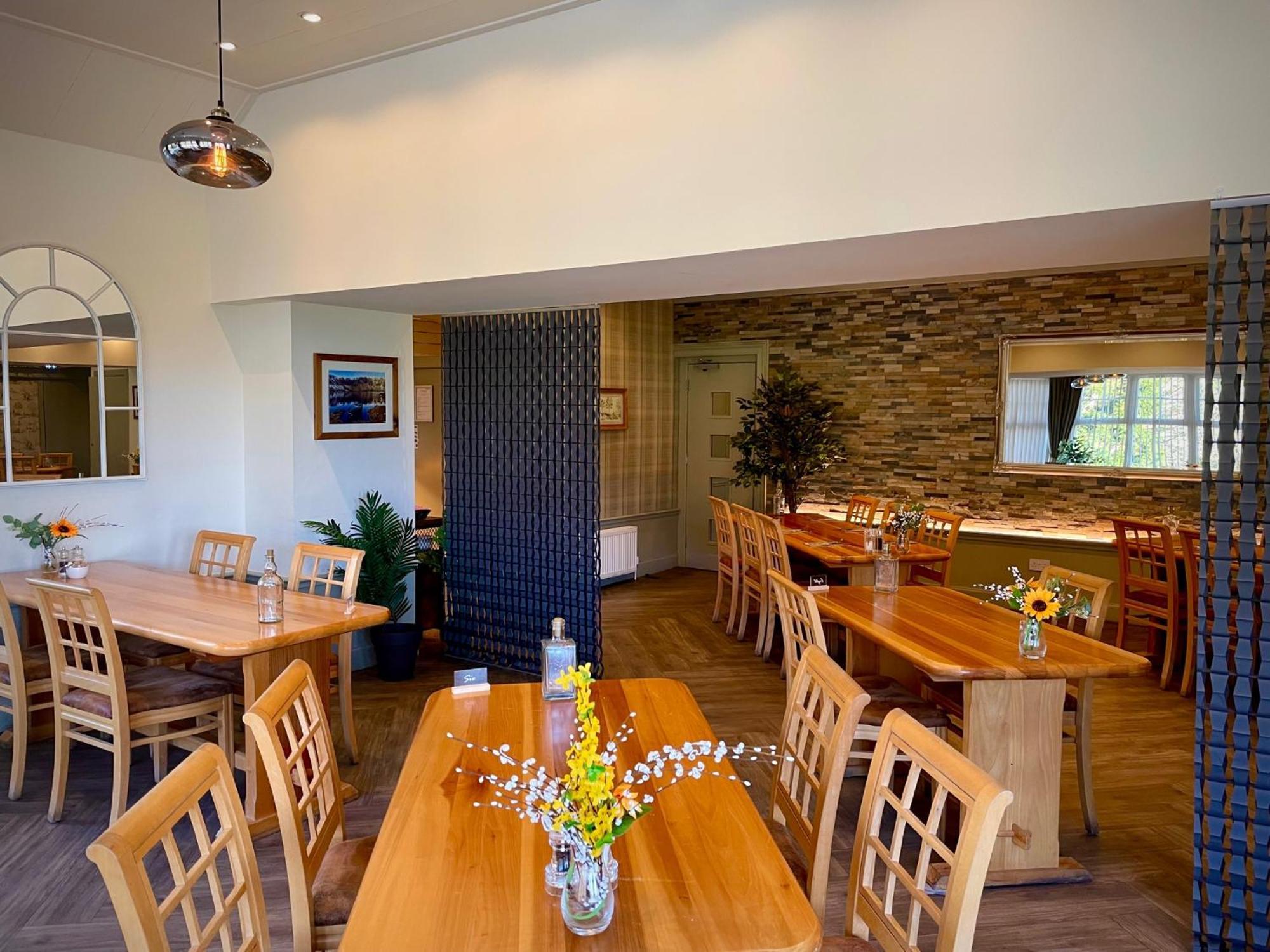 Glen Clova Hotel & Luxury Lodges Millton of Clova Exterior photo