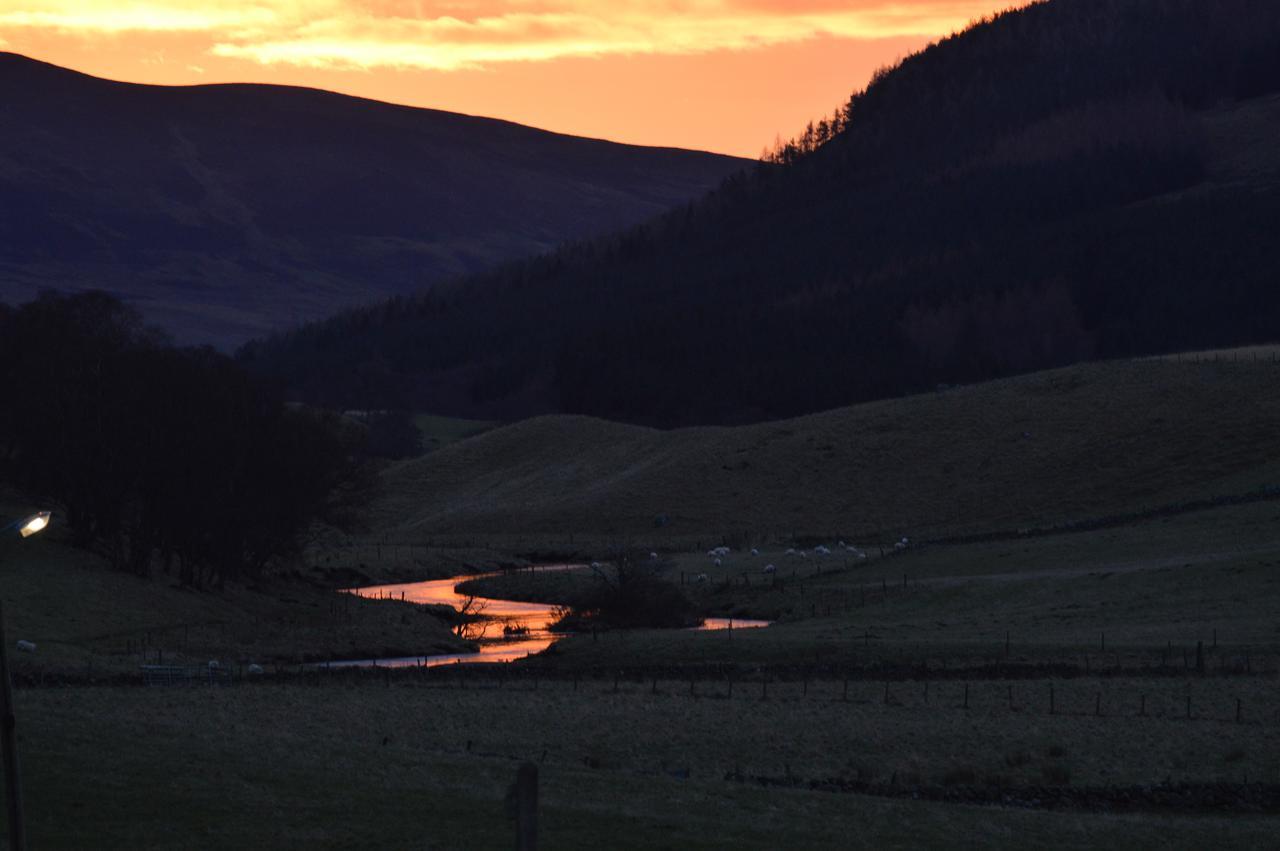 Glen Clova Hotel & Luxury Lodges Millton of Clova Exterior photo
