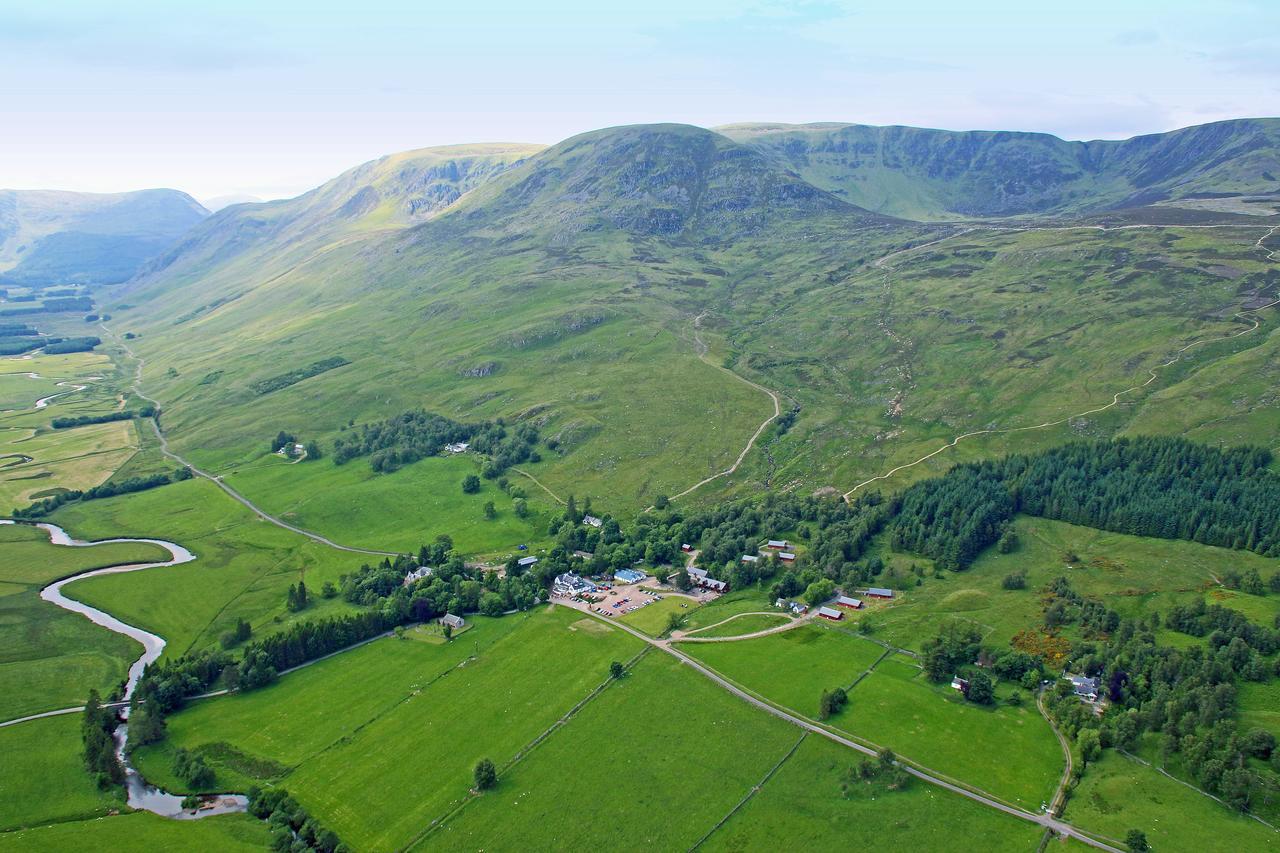 Glen Clova Hotel & Luxury Lodges Millton of Clova Exterior photo